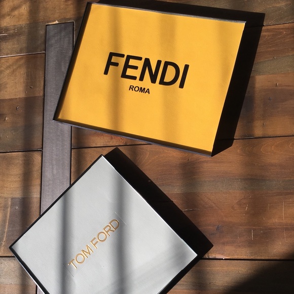 Fendi logo bag 💁🏼♀️🛍🎨 - Picture 9 of 10